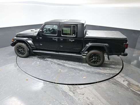 Used 2023 Jeep Gladiator Sport image 46