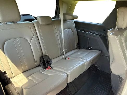 Used 2021 Ford Expedition Limited AWD/4WD image 34