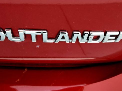 Used 2019 Mitsubishi Outlander ES AWD/4WD image 38