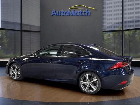 Used 2019 Lexus IS 300 image 6