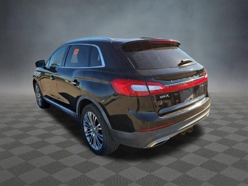 Used 2016 Lincoln MKX Reserve w/ Technology Package AWD/4WD image 4