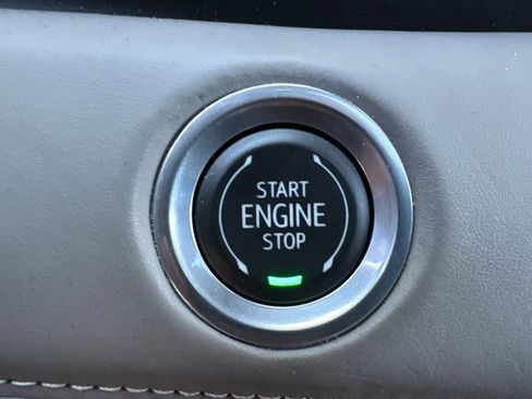 Used 2021 Cadillac Escalade Premium Luxury Platinum image 35