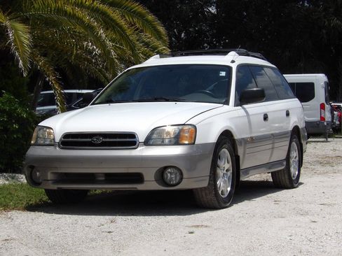 Used 2001 Subaru Outback Wagon image 1