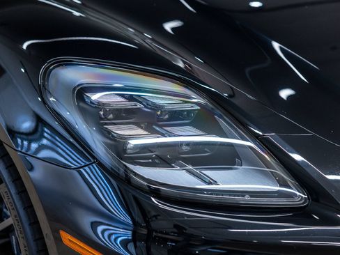 Certified 2025 Porsche Panamera image 14
