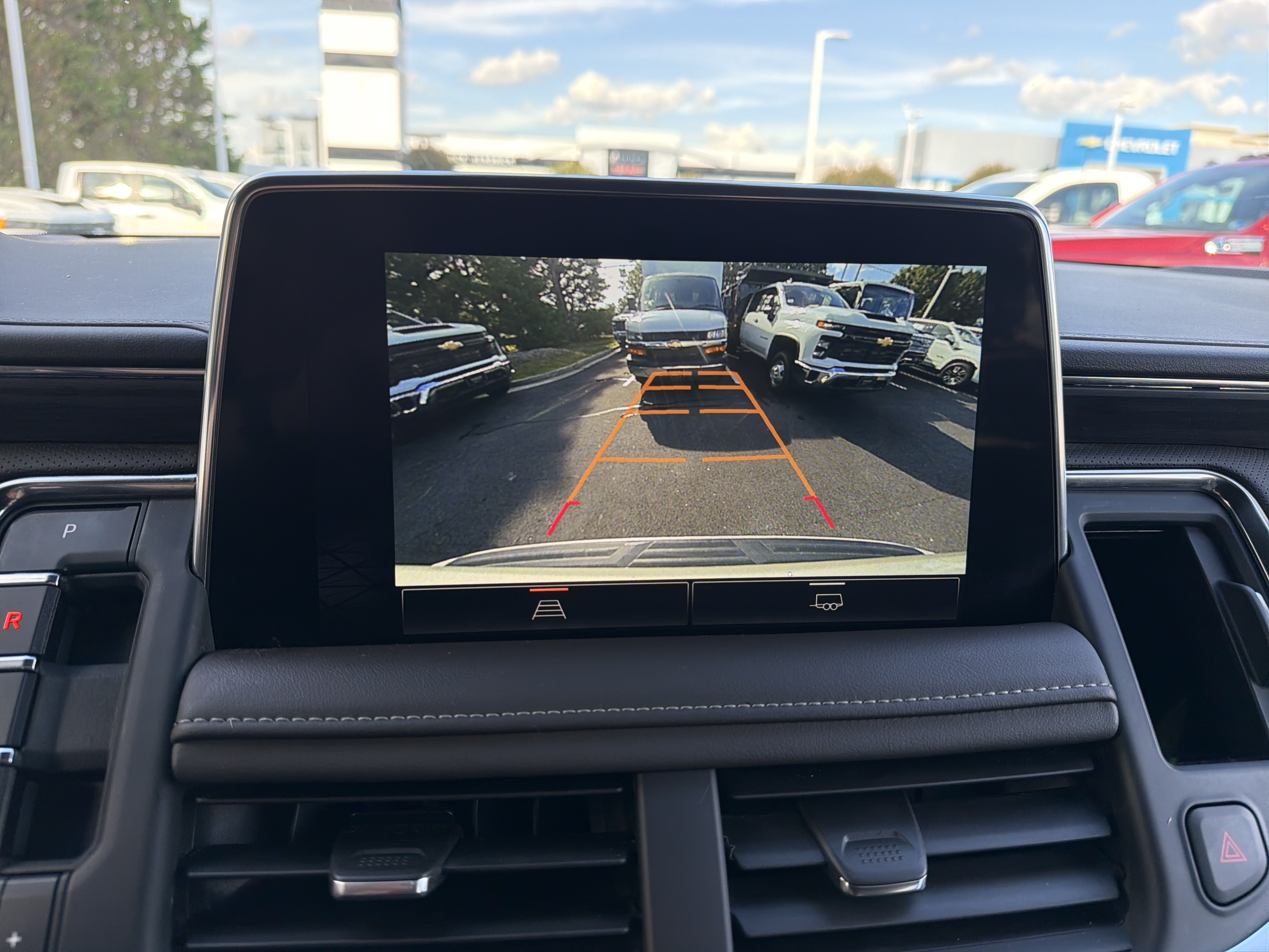 Used 2023 GMC Yukon SLT AWD/4WD image 24