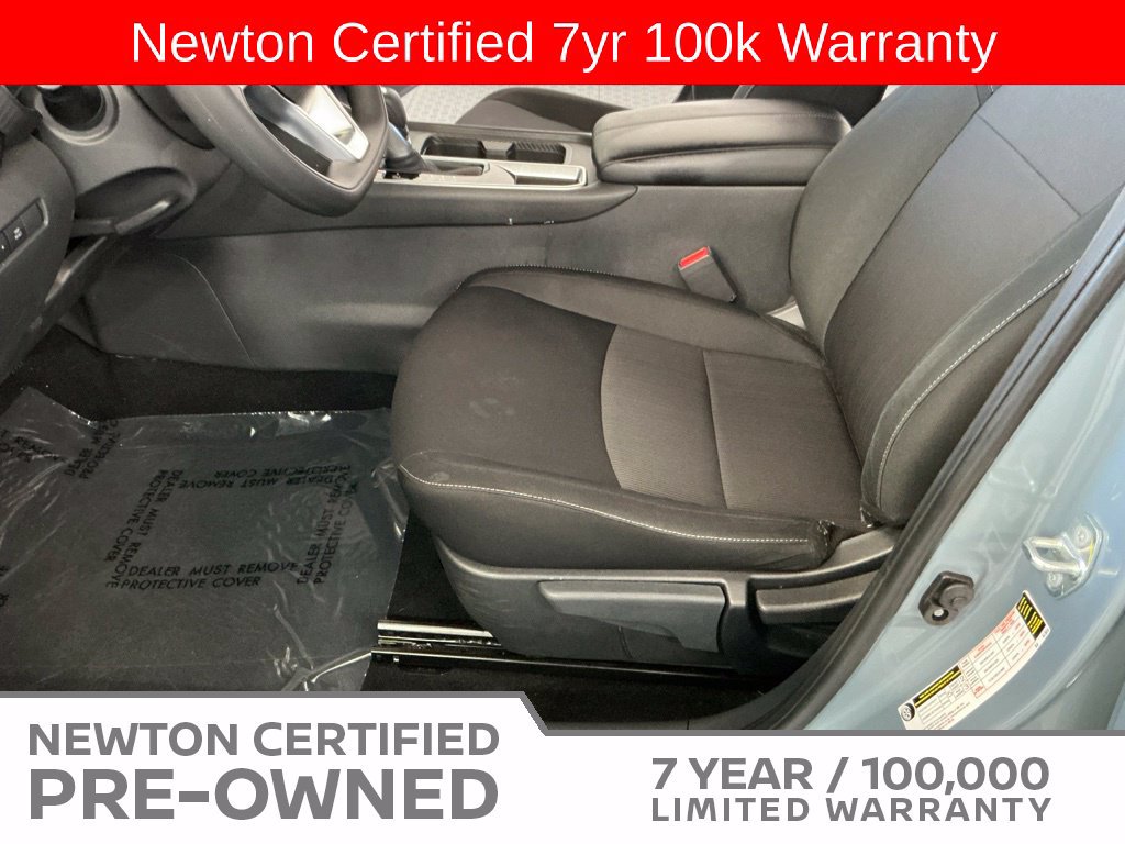 Used 2025 Nissan Sentra SV FWD image 12
