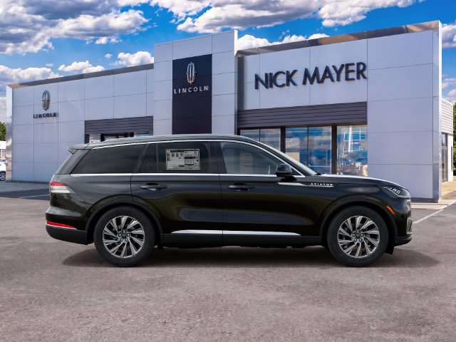 New 2027 Lincoln Aviator AWD image 5