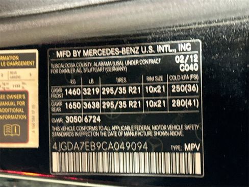 Used 2012 Mercedes-Benz ML 63 AMG 4MATIC image 36