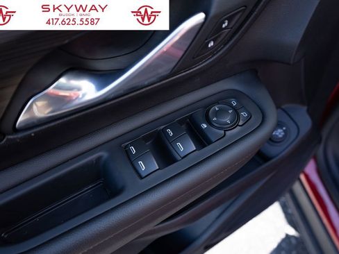Used 2023 GMC Terrain SLE w/ Driver Convenience Package FWD image 16