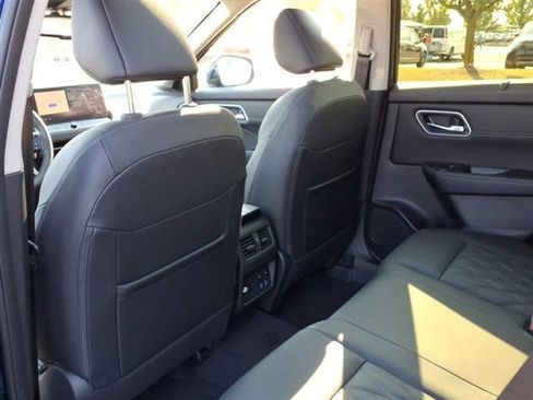 New 2026 Nissan Rogue Platinum image 28