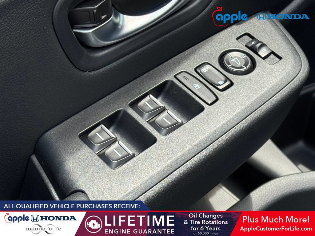 Used 2025 Honda Pilot EX-L image 9
