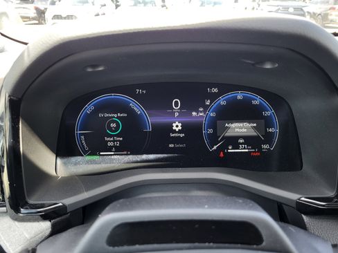 Used 2025 Toyota Camry XLE w/ Premium Plus Package image 17