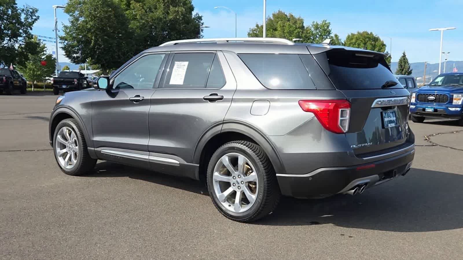 Used 2020 Ford Explorer Platinum w/ Premium Technology Package AWD/4WD image 6
