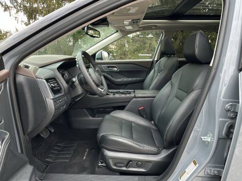 Certified 2021 Nissan Rogue SL w/ Premium Package image 12