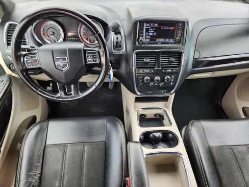 Used 2019 Dodge Grand Caravan SXT FWD image 23