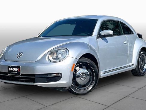 Used 2012 Volkswagen Beetle 2.5 FWD image 1