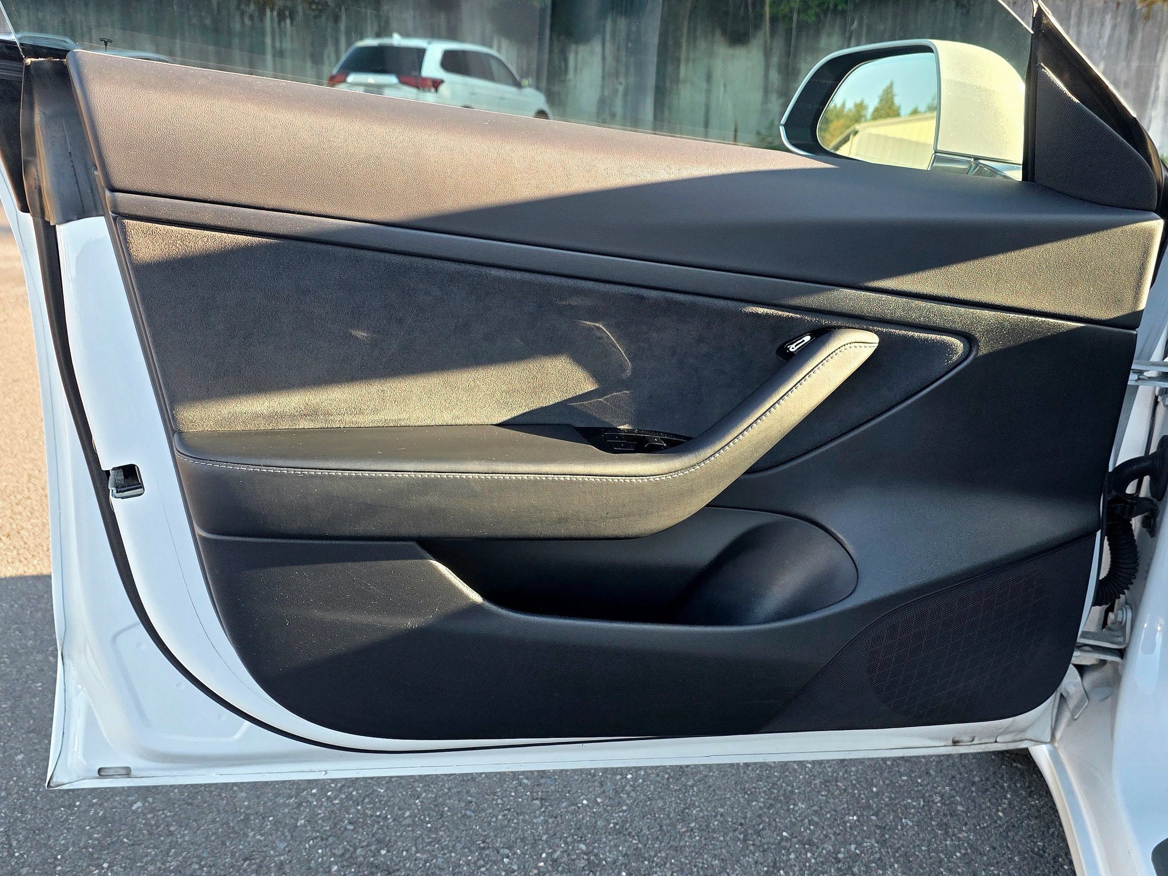 Used 2020 Tesla Model 3 Standard Range Plus RWD image 38