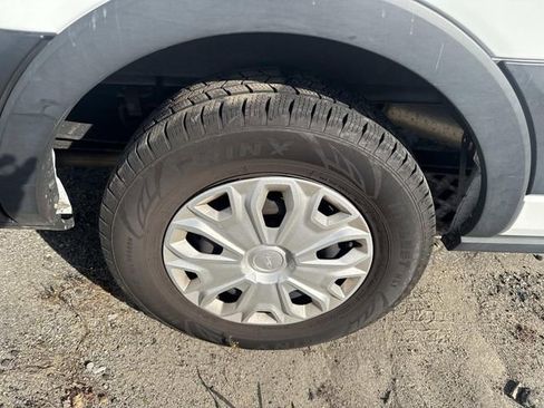 Certified 2022 Ford Transit 350 XLT image 15