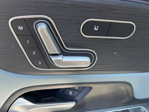 Certified 2026 Mercedes-Benz GLB 250 4MATIC image 21