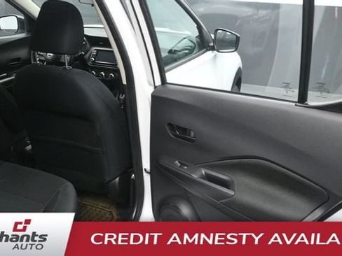 Used 2024 Nissan Kicks S FWD image 9