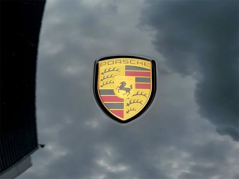 Used 2025 Porsche Macan Turbo image 28