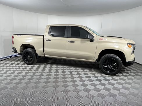 Used 2022 Chevrolet Silverado 1500 Custom Trail Boss w/ LPO, Dark Essentials Package AWD/4WD image 6