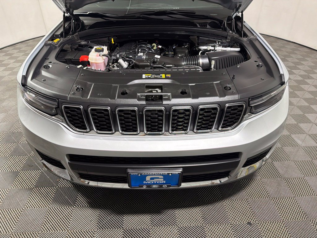 Used 2024 Jeep Grand Cherokee L Laredo w/ Luxury Tech Group I AWD/4WD image 26