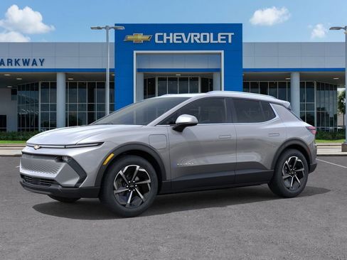 New 2026 Chevrolet Equinox EV LT image 2