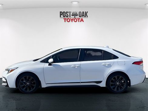 Used 2025 Toyota Corolla SE image 4