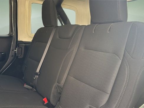 Used 2020 Jeep Wrangler Unlimited Sport S image 12