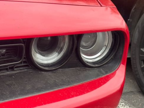 Used 2017 Dodge Challenger SXT Plus image 9