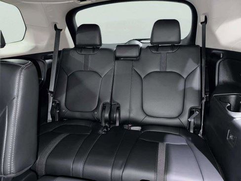 Used 2025 Honda Pilot EX-L image 44