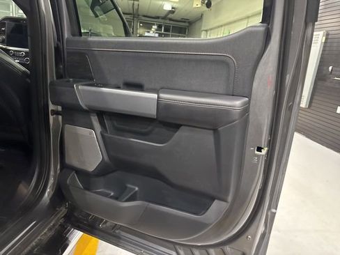 Used 2025 Ford F150 Lariat w/ Equipment Group 501A Mid image 32