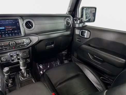 Used 2022 Jeep Gladiator Overland w/ Popular Equipment Package image 24