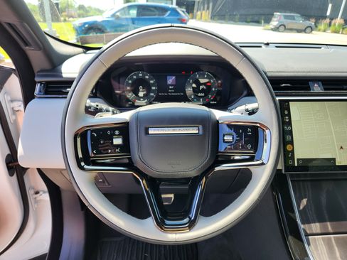 Certified 2026 Land Rover Range Rover Velar Dynamic SE AWD/4WD image 18