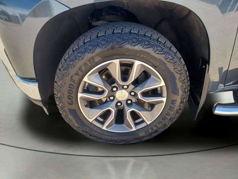 Used 2021 Chevrolet Silverado 1500 LT w/ Convenience Package II AWD/4WD image 30
