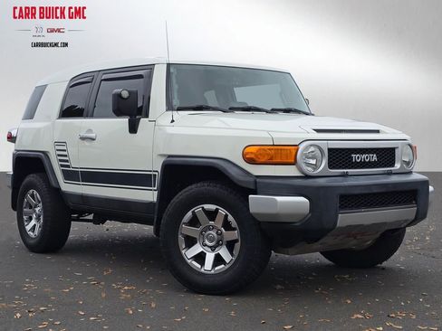 Used 2014 Toyota FJ Cruiser 4WD w/ Convenience Package image 1