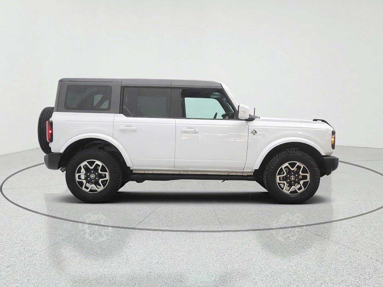 Used 2022 Ford Bronco Outer Banks AWD/4WD image 4