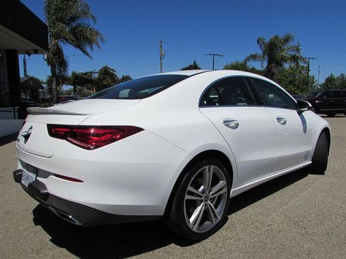 Used 2021 Mercedes-Benz CLA 250 image 7