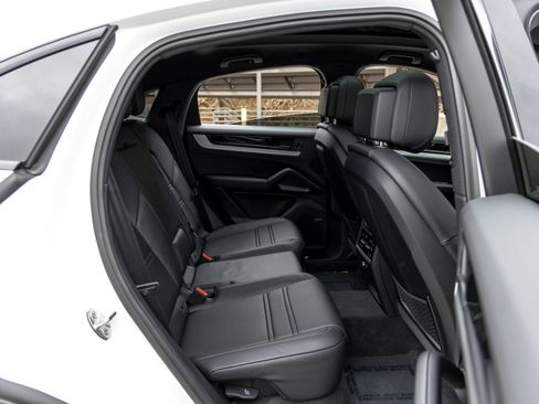 Certified 2026 Porsche Cayenne Coupe AWD/4WD image 51