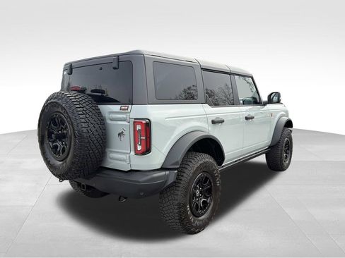 Used 2023 Ford Bronco Badlands image 3