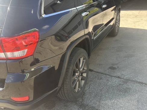 Used 2011 Jeep Grand Cherokee Laredo AWD/4WD image 6