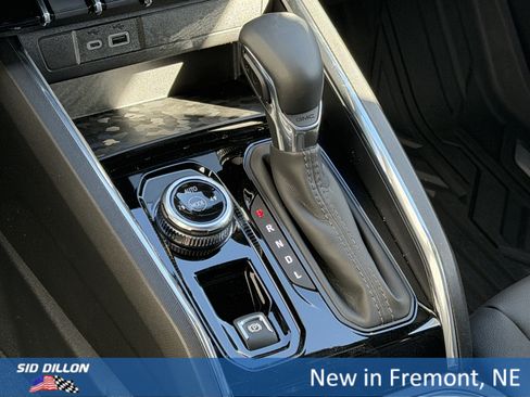 New 2026 GMC Canyon Elevation w/ Convenience Package image 11