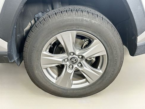 Used 2023 Toyota RAV4 XLE FWD image 11