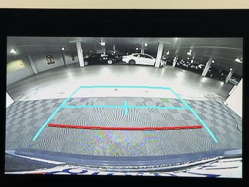 Used 2020 Toyota Corolla LE image 26