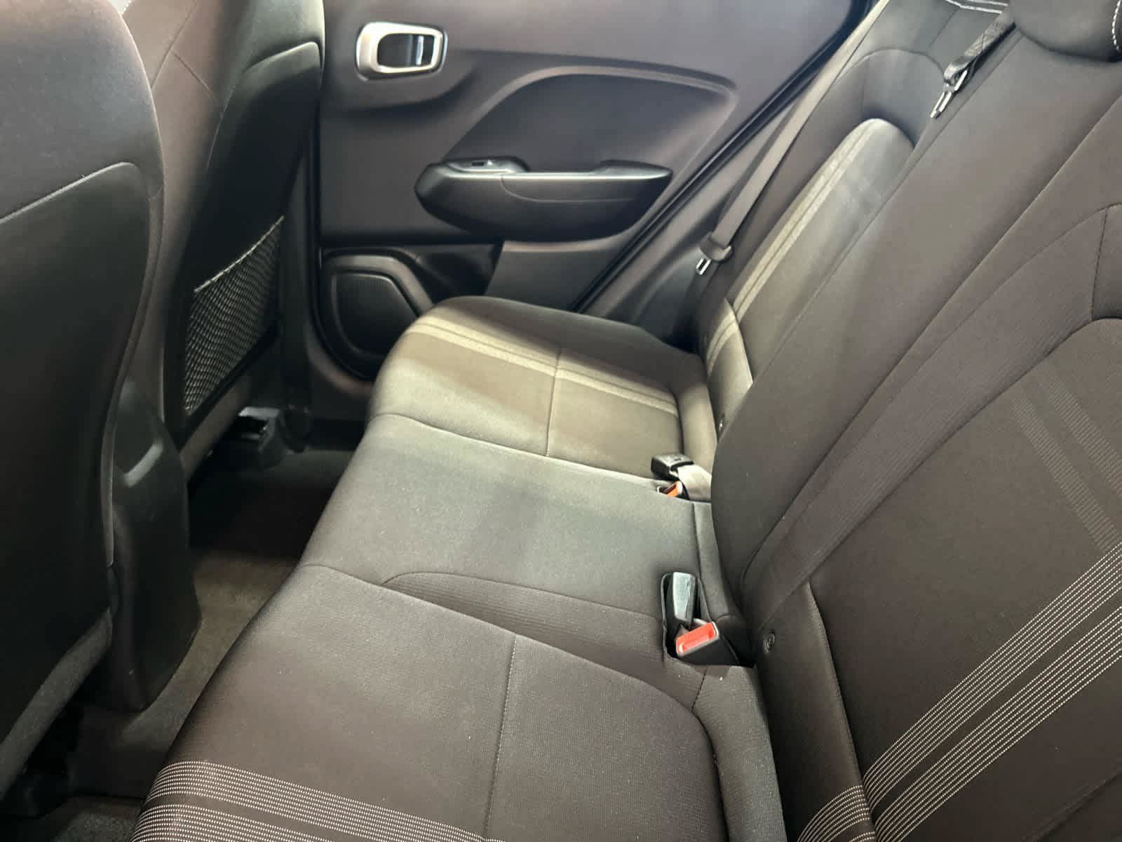 Used 2023 Hyundai Venue SEL FWD image 10