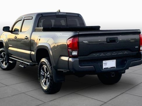 Used 2019 Toyota Tacoma TRD Sport RWD image 12