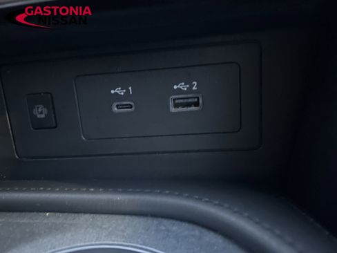 Used 2023 Nissan Armada SV image 45