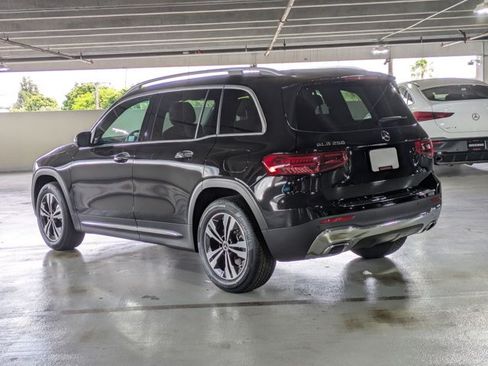 Used 2025 Mercedes-Benz GLB 250 image 11