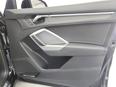 Used 2023 Audi Q3 2.0T Premium Plus image 30